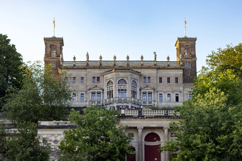 Das Lingnerschloss wurde um 1850 für Prinz Albrecht von Preußen erbaut.