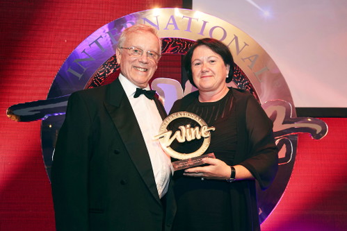&nbsp;Lisa Tschida mit IWC-Co-Chairman Charles Metcalfe 