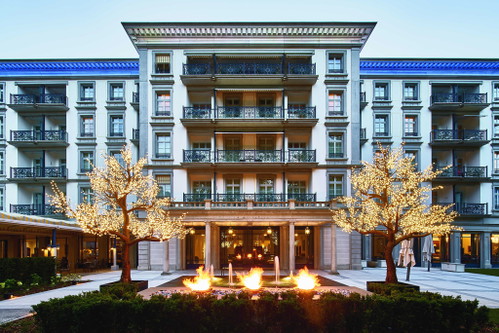 Auf der Terrasse des Hotels befindet sich das Restaurant «Verve by Sven»