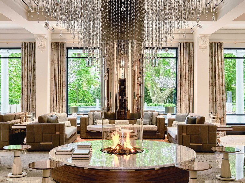 Die Lobby des neu eröffneten «Grand Hotel Quellenhof»