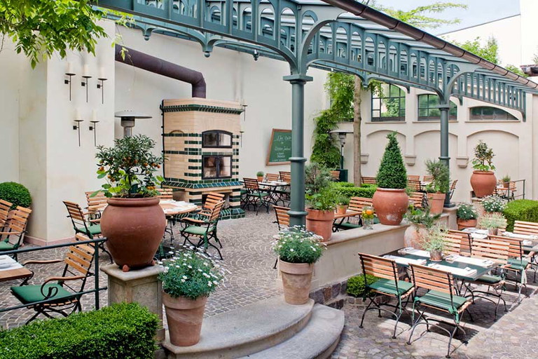 www.hotel-zumnorde.de/start/geniessen/weinstube-und-biergarten.html