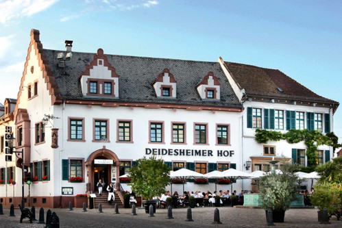 Der »Deidesheimer Hof« war das Wohnzimmer von Helmut Kohl, der Gäste wie Michail Gorbatschow einlud.