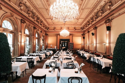 Wo sonst Lesungen stattfinden, gibt’s auch gutes Frühstück: Literaturhaus Hamburg.