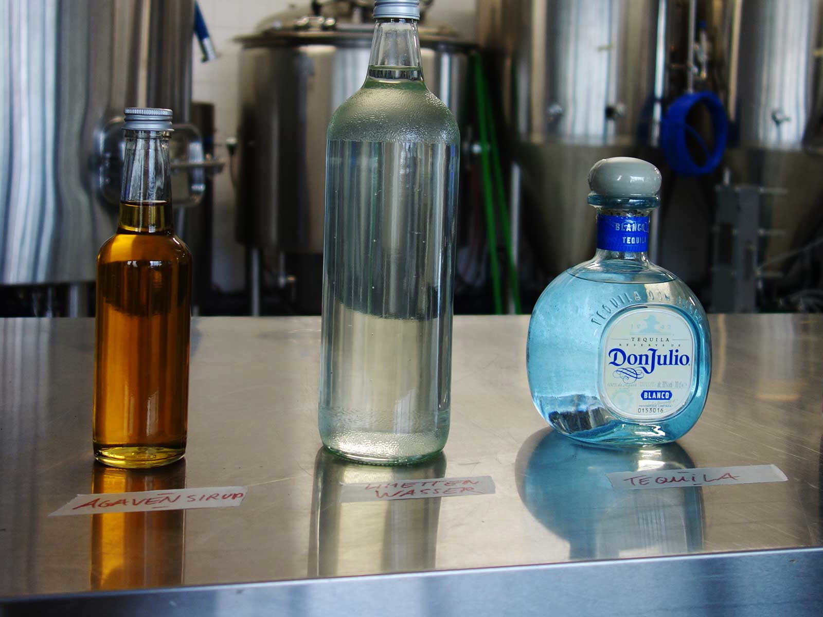 Die Zutaten für den Biercocktail.
