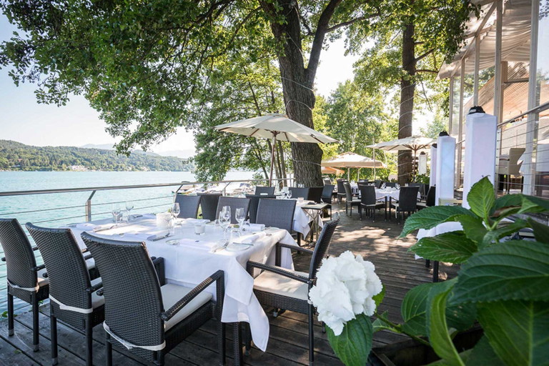 Das »See Restaurant Saag« ist – geht man nach der Falstaff-Bewertung – derzeit das beste Restaurant Kärntens. 