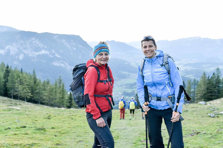 Gerlinde Kaltenbrunner begleitet die 24 Stunden Wanderung für Nepal.