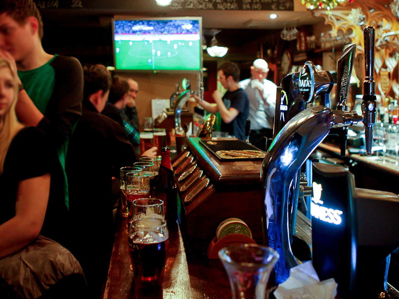 Craft Bier und Fußball im »Charlie P's«