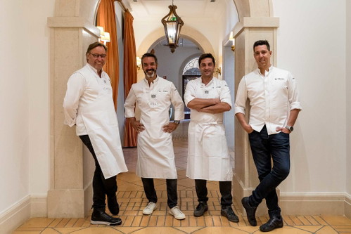 Thomas Bühner im Gespräch mit Kollegen: Henrique Sá Pessoa (Alma**, Lissabon), Ricardo Costa (The Yeatman**, Porto) und Rui Silvestre (Vistas,&nbsp;Vila Nova de Cacela).