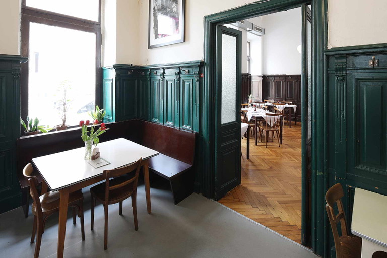 »Gasthaus Wolf«.
