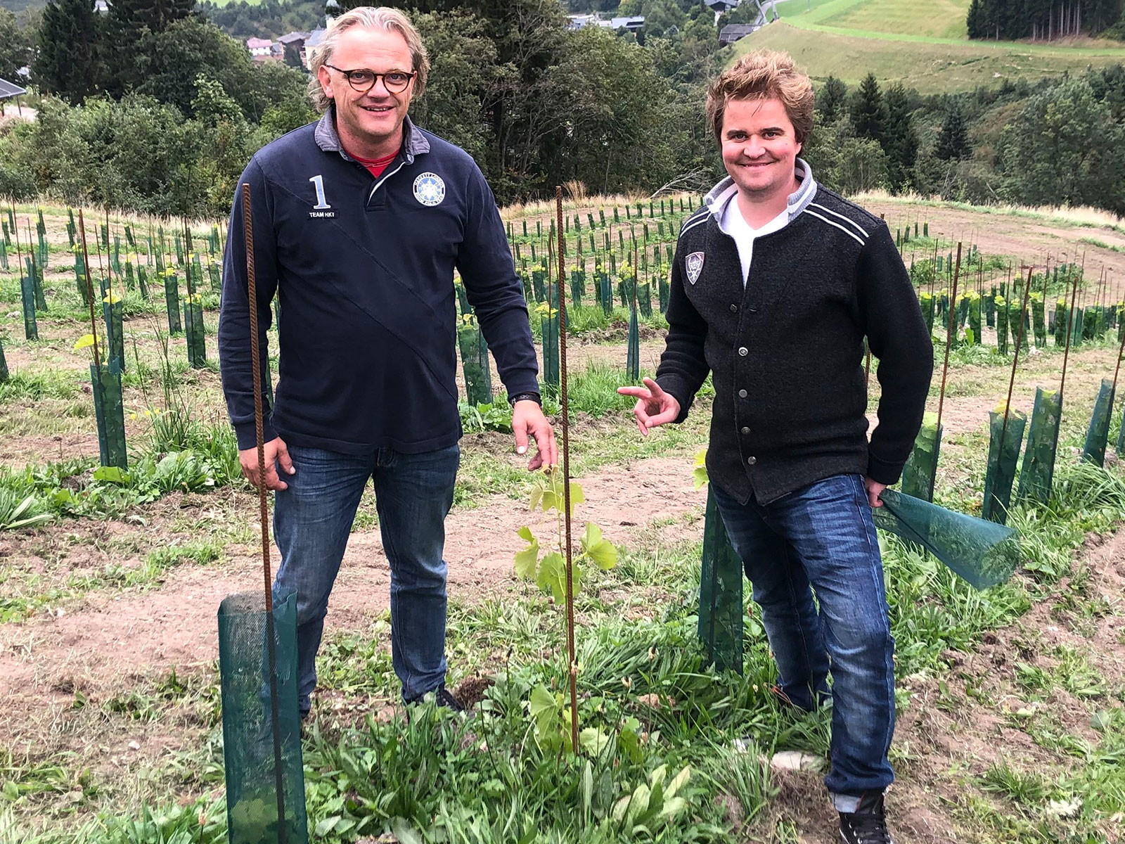 Johann Müllner und Sepp Fersterer im Weingarten