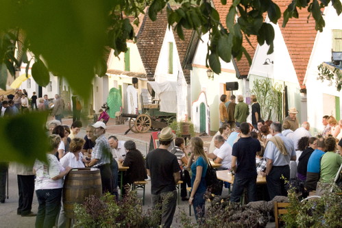 Stimmungs- und genussvoll: die Kellergassenfeste im Veltlinerland