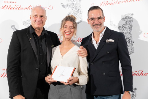 Dr. Stefan Elfenbein (Jury-Vorsitzender), Lill Sommer (in Vertretung für Sophia Rudolf, Aufsteigerin des Jahres 2019), Dr. Stefan Franzke (GF Berlin Partner) (v.l.n.r.:)