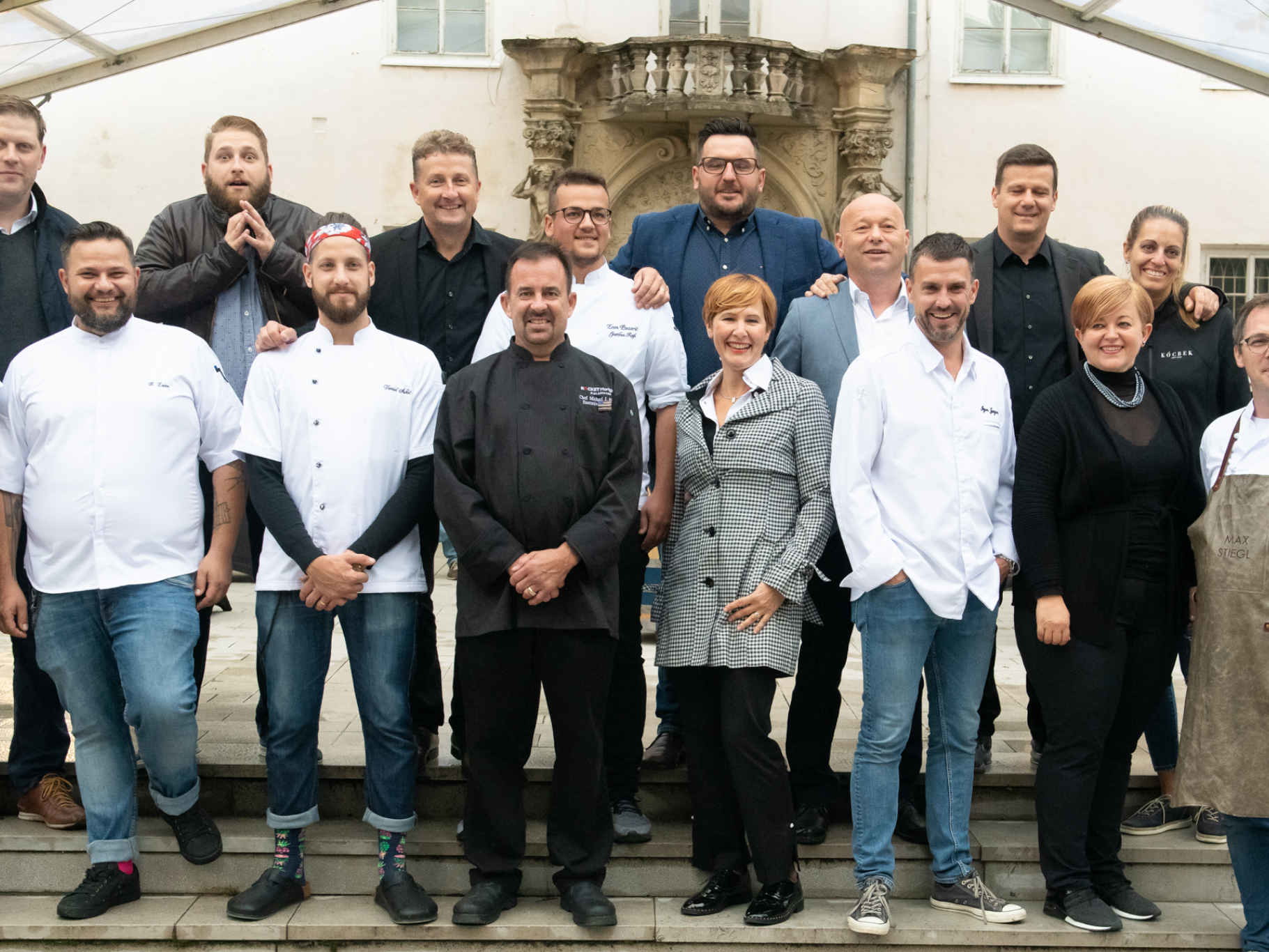 Die Gastköche und -winzer aus Österreich, Ungarn und Kroatien mit den »Gourmet over Mura«-Veranstaltern.