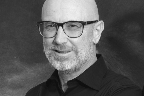 Othmar Kiem Seit 1998 verantwortlicher Italien-Redakteur des Falstaff-Magazins. Verfolgt seit Langem das Geschehen im Weinbauland Italien und kennt die führenden Weinproduzenten aus erster Hand.