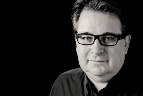 Peter Moser Der Weinkenner Peter Moser ist Chefredakteur Wein des Falstaff Verlags Österreich. Unter seiner Leitung verkostete die Falstaff-Weinredaktion die österreichischen Schaumweine jeder Kategorie.