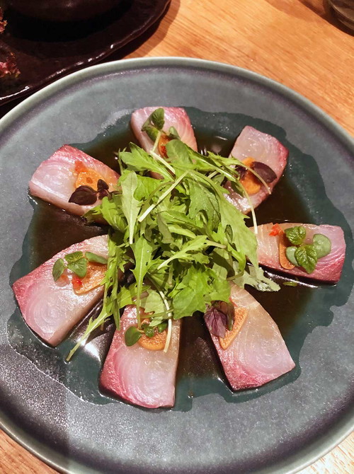 Sashimi Gelbflossenmakrele.