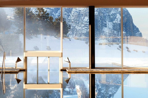 »Alpina Dolomites Lodge«: Der prächtige Blick auf die Dolomiten lässt jeglichen Stress vergessen.