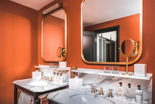Einblick in das Badezimmer.