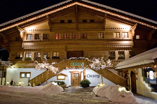 Im charmanten Chalet kommt hier Erstklassiges auf den Tisch: das »Chesery« in Gstaad.