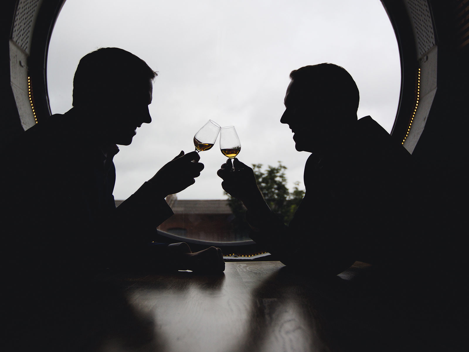 Slainte! Der gälische Ausdruck für Prost bedeutet wortwörtlich übersetzt: «Auf gute Gesundheit!»