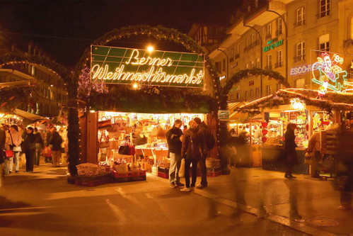 Berner Weihnachtsmarkt Der Weihnachtsmarkt am Waisenhausplatz in Bern bietet ein grosses Angebot an weihnachtlichen Artikeln und Geschenken.
