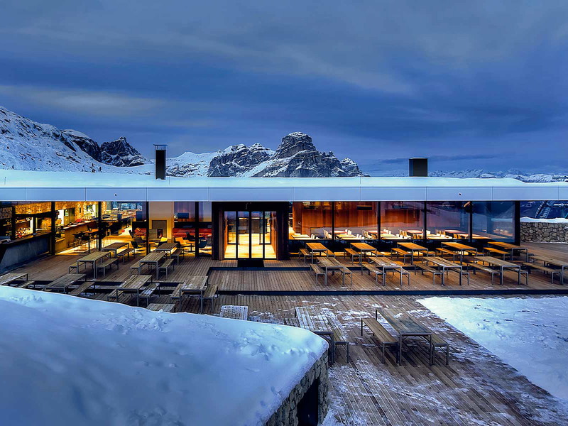 In der «Piz Boè Alpine Lounge» geniesst man traditionelle Gerichte der Südtiroler Küche, modern interpretiert.