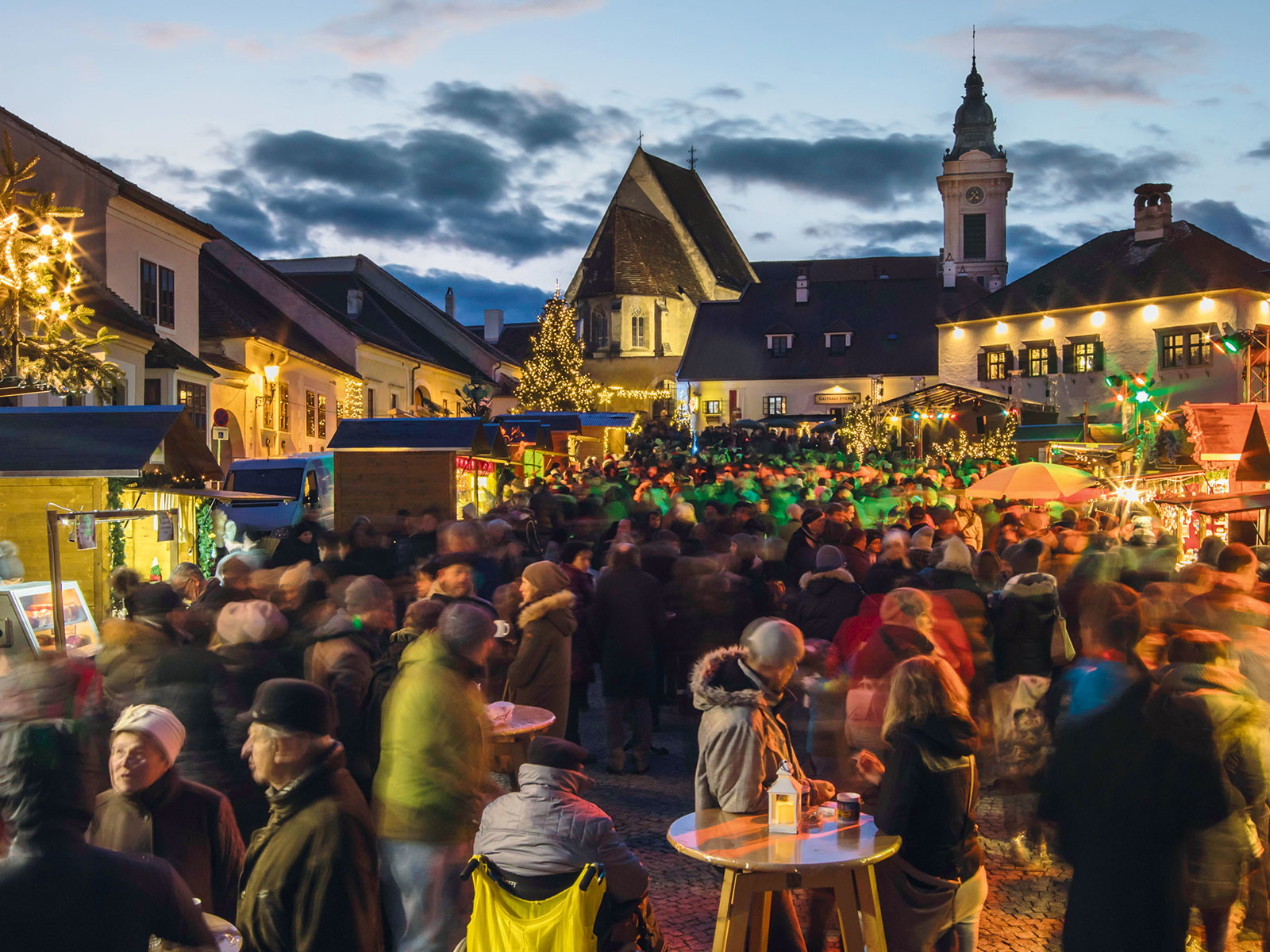 Entzückende Weihnachtsdeko und vielfältige Unterhaltung erwarten die Besucher der Ruster Adventmeile.