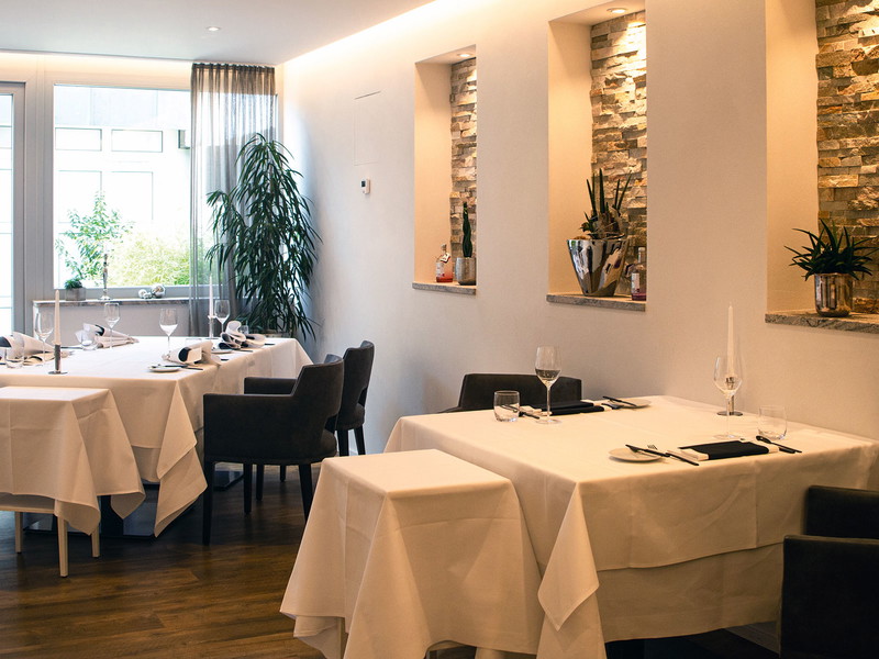 Modernes Gourmetzimmer mit 18 Plätzen: »Nova« in Herrenberg.