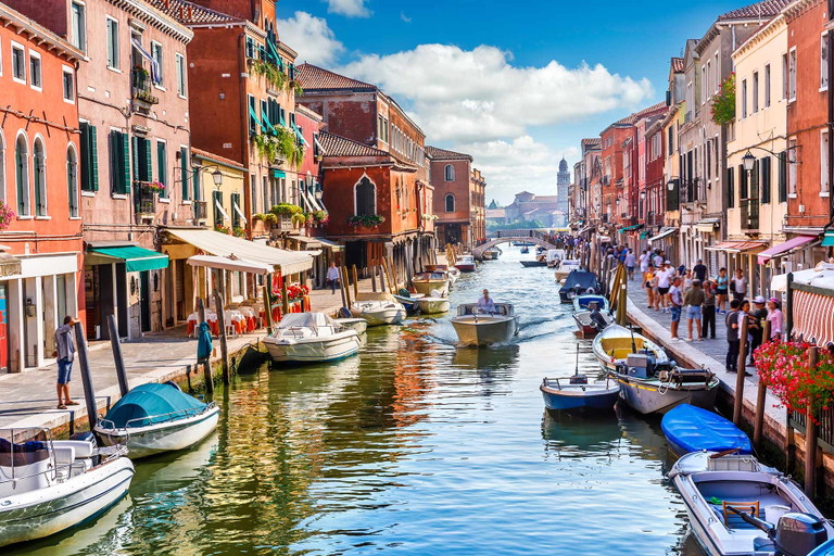 Von Venedig sind es mit dem Vaporetto nur wenige Minuten nach Sant'Erasmo.