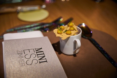 Amuse  Linsensamt / Kräcker / Kichererbse