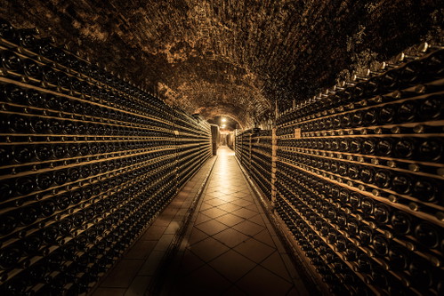 Bereits Senior Gerald Malat legte den Grundstein für die Sektproduktion nach dem Vorbild der Champagne.