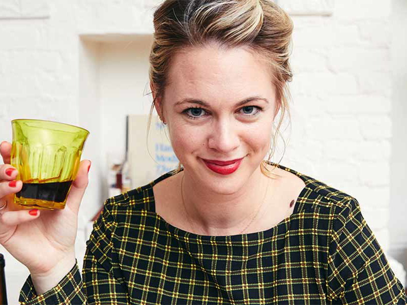 Alison Roman ­entwickelt all ihre ­Rezepte in ihrer kleinen New Yorker Küche, um sicherzustellen, dass sie auch wirklich für jeden funktionieren.