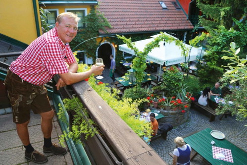 Wenn der bekannte Heurigenwirt und Winzer Peter Wolff am Nussberg Waidmannsheil hatte, kommen seine Gäste in den Genuss von Wildbret.