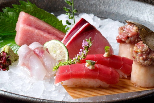 Sushi Sashimi Deluxe Platte.