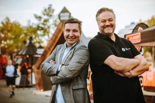 Feuerdorf-Masterminds: Hannes Strobl und Patrick Nebois