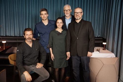 Das «Igniv» Team mit Daniel Reimann, CEO Ospena und Hoteldirektor John Rusterholz vom «Marktgasse Hotel»