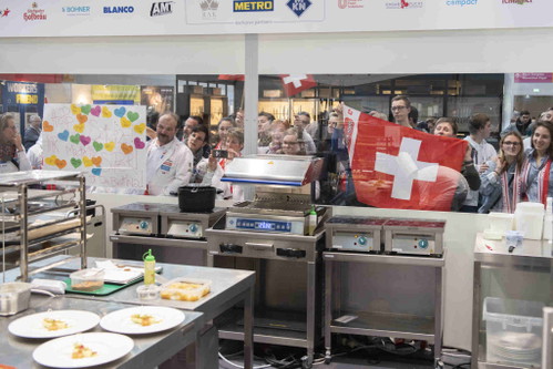 Fans feuerten die Schweizer beim Wettbewerb an.