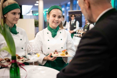 Die Schüler der Tourismusschule Bad Gleichenberg versorgten die Gäste.