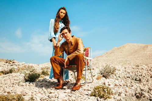 4. Cari Cari Gegründet im elterlichen Keller-Studio in Mörbisch, vom »Rolling Stone«-Magazin zur »Entdeckung des Festivals« in Barcelona erklärt, auf Nummer eins der FM4-Charts gelandet und mehrfach ausgezeichnet – das heimische Duo Cari Cari (Alexander Köck und Stephanie Widmer) schwebt auf der Erfolgswelle. caricariragazzi.com