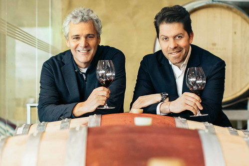 Frischer Wind in der Festivalregion: Peter Edelmann, künstlerischer Direktor der Seefestspiele Mörbisch, und Daniel Serafin, künstlerischer Direktor der Oper im Steinbruch (v. l.).