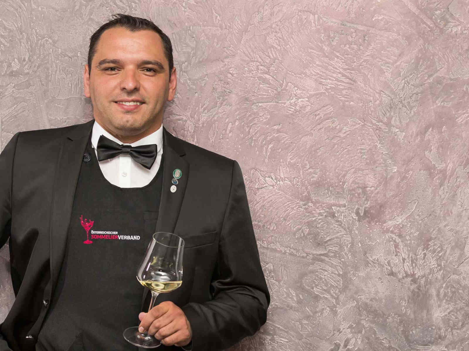 Suwi Zlatic ist Inhaber von »Suwine« und Chef-Sommelier bei »Raffls Starhotels«.