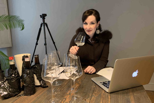 Auch Alexandra Gorsche, Geschäftsführung Falstaff PROFI, nahm am Sake-Webinar teil.