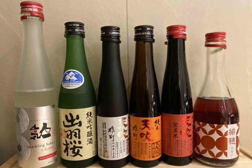 Sechs verschiedene Sake wurden verkostet.