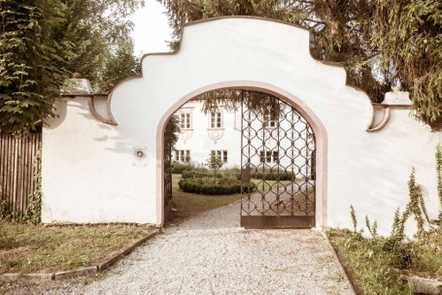 Weingut Hirsch.