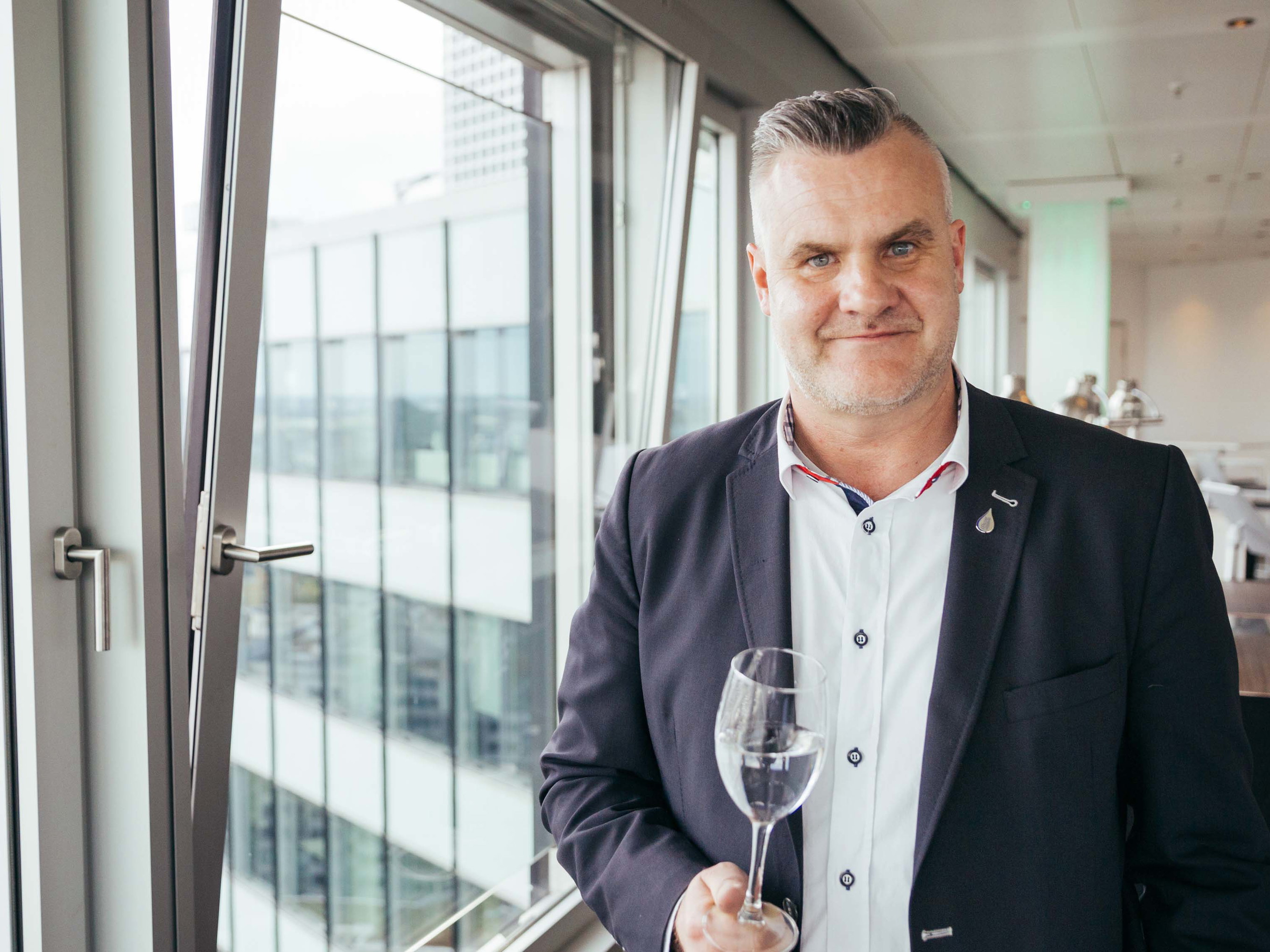 Armin Schönenberger ist einer der wenigen Wassersommeliers.