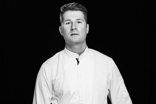 Michael Gollenz (24) Chef de Partie, «Restaurant Ecco», «Hotel Atlantis by Giardino», Zürich (bis Ende Mai) Ab Juni 2020: Chef de Partie, «Widder Restaurant», Zürich