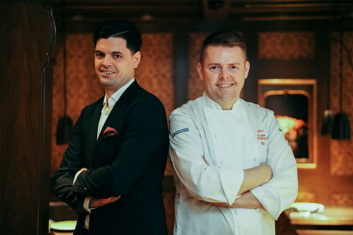 Sommelier Stefano Petta gemeinsam mit Stefan Heilemann
