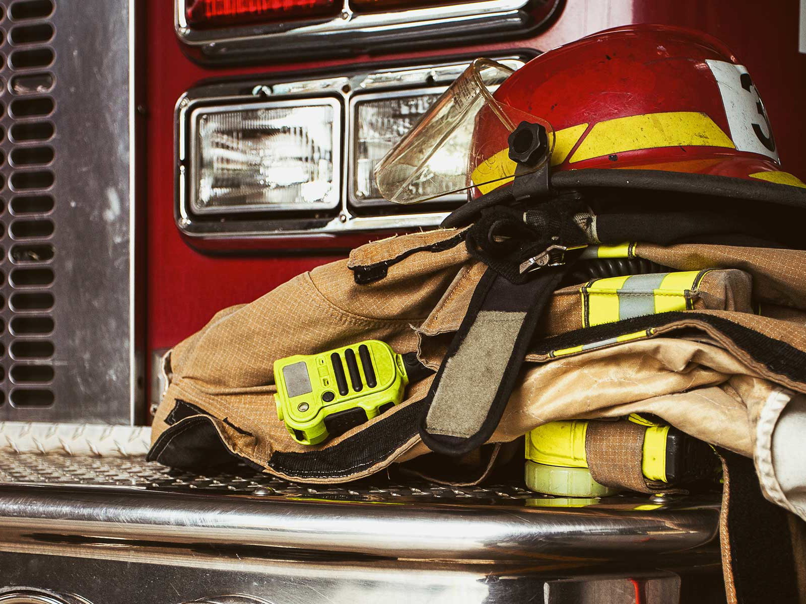 Die Freiwillige Feuerwehr von Duttweiler musste ausrücken, um einen Brand in der Scheune des Weingut Bergdolt zu löschen.
