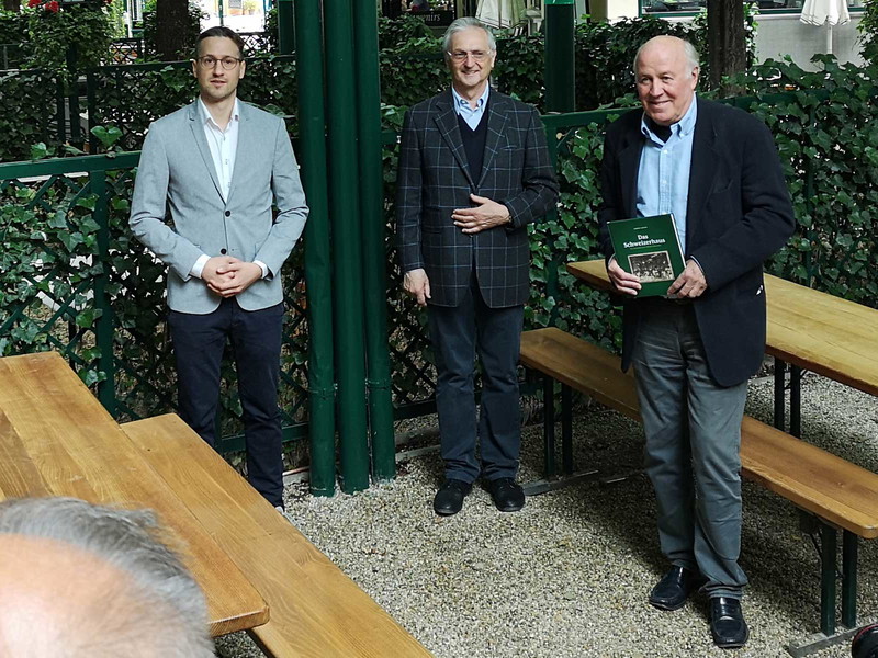 Karl Hans mit Vater Karl Jan Kolarik und Herbert Lackner.