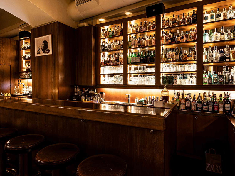 Auch die Theke der »Dino's Apothecary Bar« muss nicht leer bleiben.